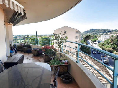 Appartement - 106 m² - 5 pièces