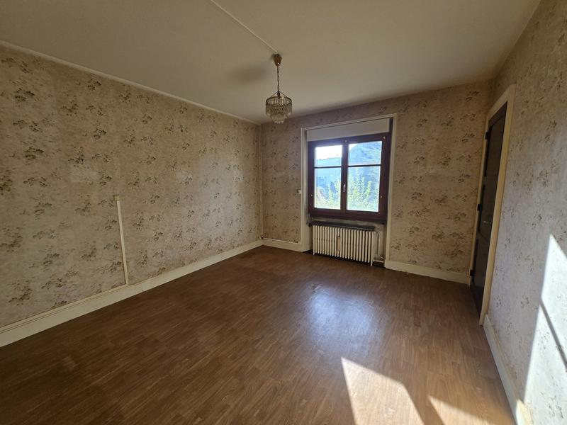 Maison - 181 m² - 7 pièces