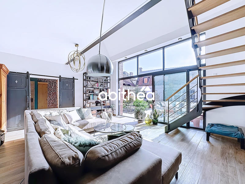 Maison - 275 m² - 8 pièces