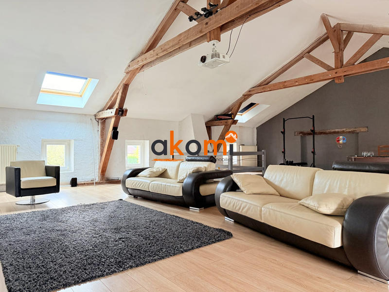 Maison - 230 m² - 7 pièces