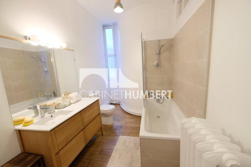 Appartement - 176 m² - 6 pièces