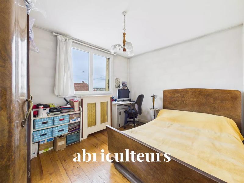 Maison - 76 m² - 5 pièces