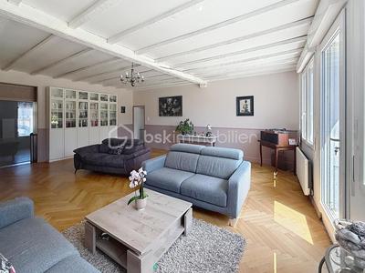 Demeure - 295 m² - 10 pièces