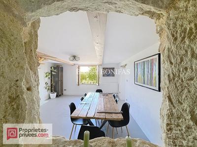 Maison - 202 m² - 6 pièces