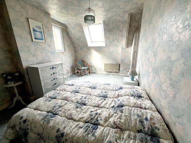 Demeure - 211 m² - 8 pièces