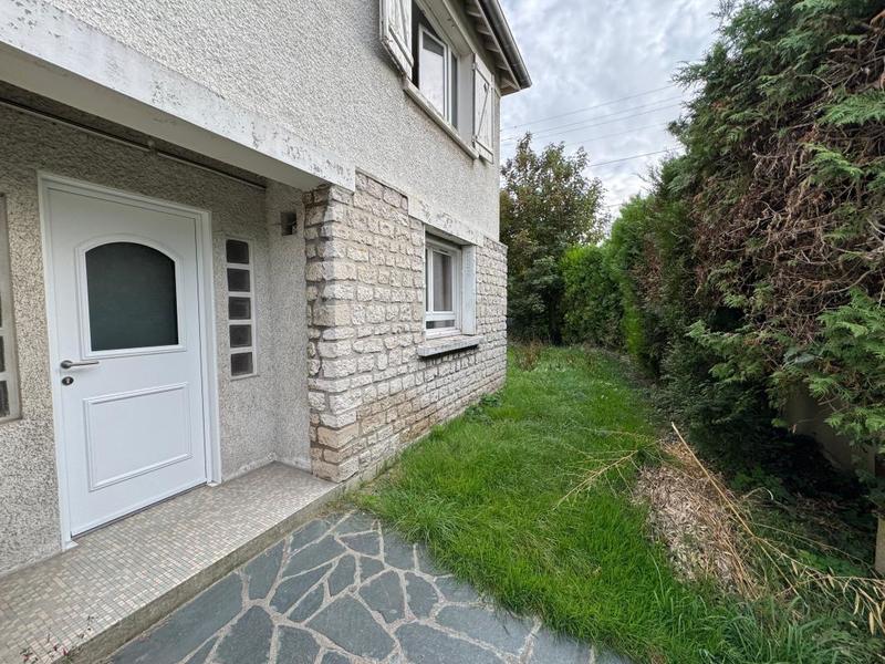 Maison - 99 m² - 4 pièces