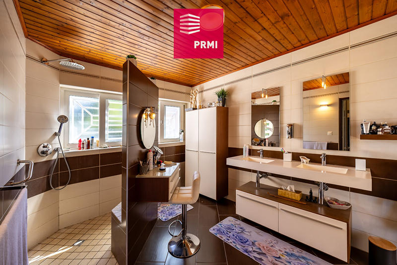 Maison - 179 m² - 5 pièces