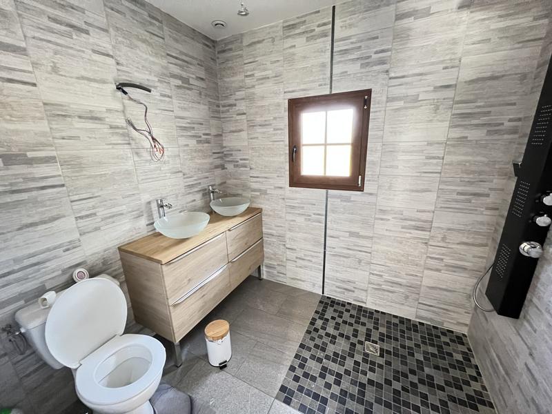 Villa - 220 m² - 6 pièces