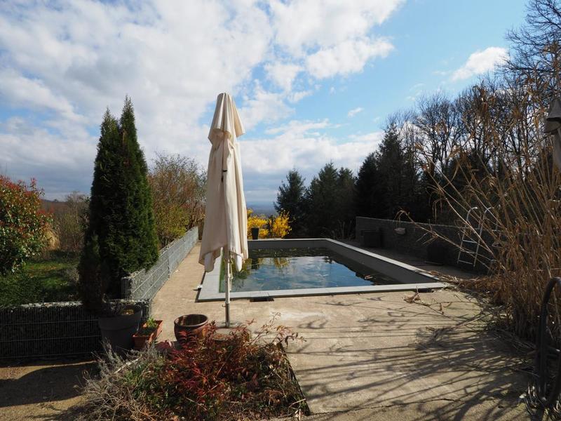 Propriété - 245 m² - 5 pièces