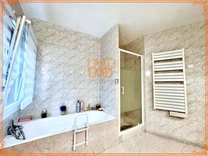 Villa - 176 m² - 7 pièces