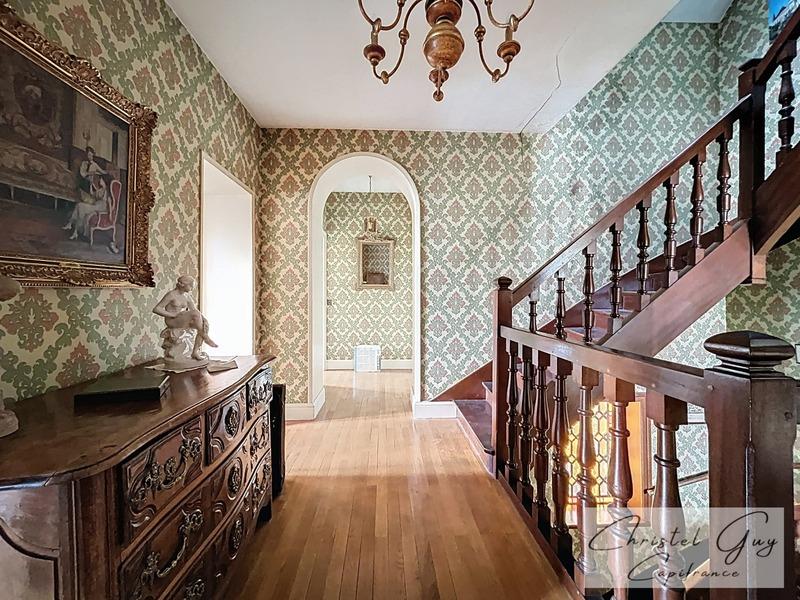 Maison bourgeoise - 291 m² - 12 pièces