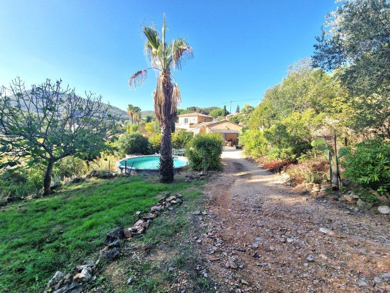 Maison - 137 m² - 4 pièces