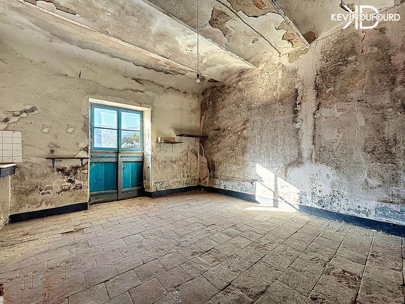 Maison - 300 m² - 10 pièces