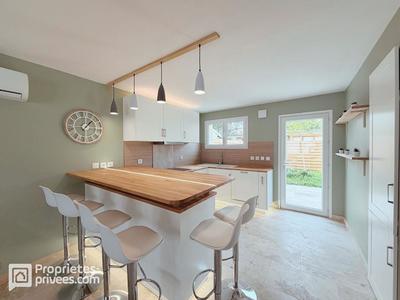 Maison - 99 m² - 5 pièces