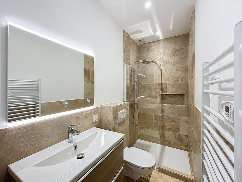 Appartement - 5 m² - 3 pièces