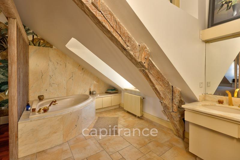 Appartement bourgeois - 124 m² - 5 pièces