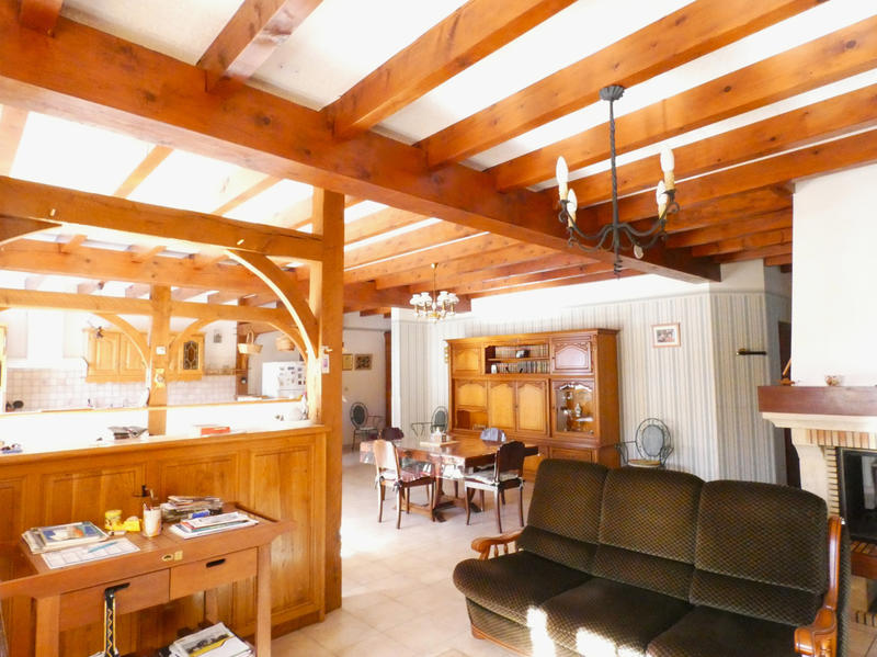 Maison - 245 m² - 7 pièces