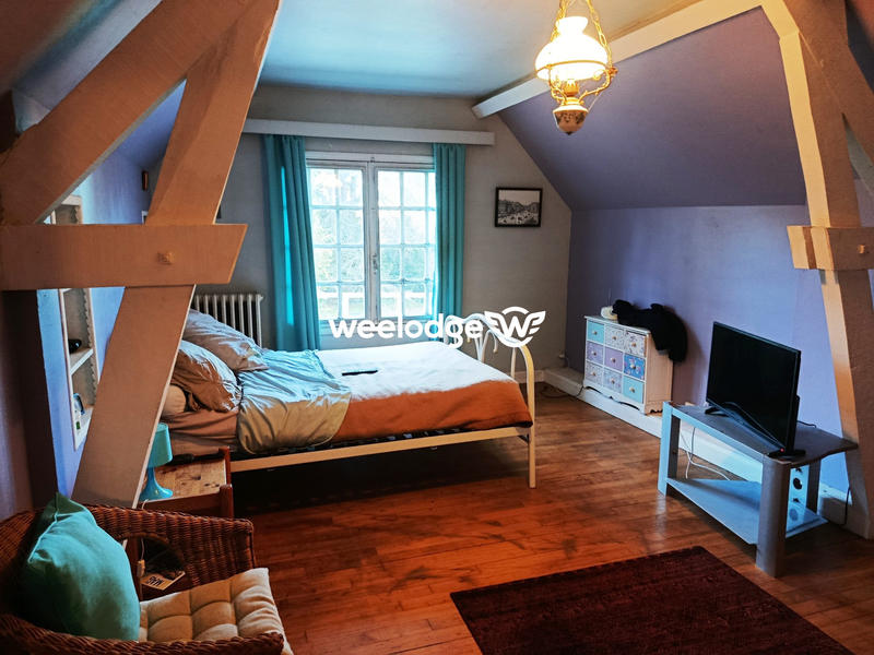 Maison - 239 m² - 10 pièces