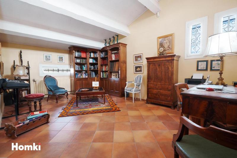 Maison - 290 m² - 6 pièces