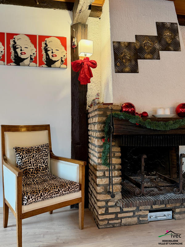 Maison - 226 m² - 8 pièces