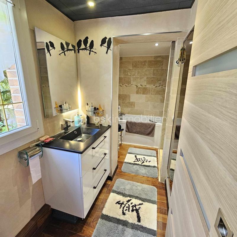 Propriété - 125 m² - 7 pièces