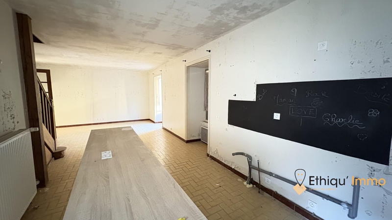 Maison - 202 m² - 8 pièces