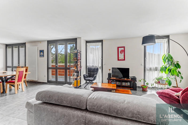 Appartement - 99 m² - 3 pièces