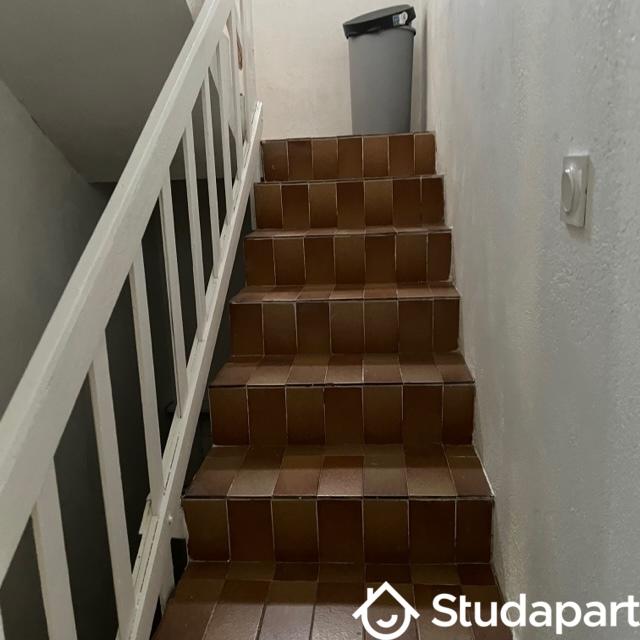 Chambre - 9 m² - 1 pièce