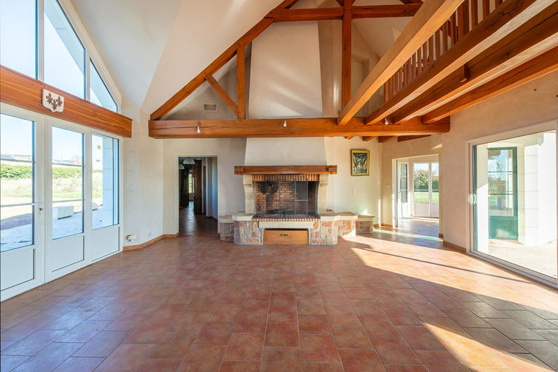 Maison - 216 m² - 6 pièces