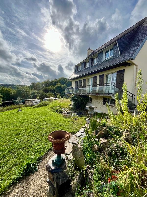 Maison - 166 m² - 8 pièces