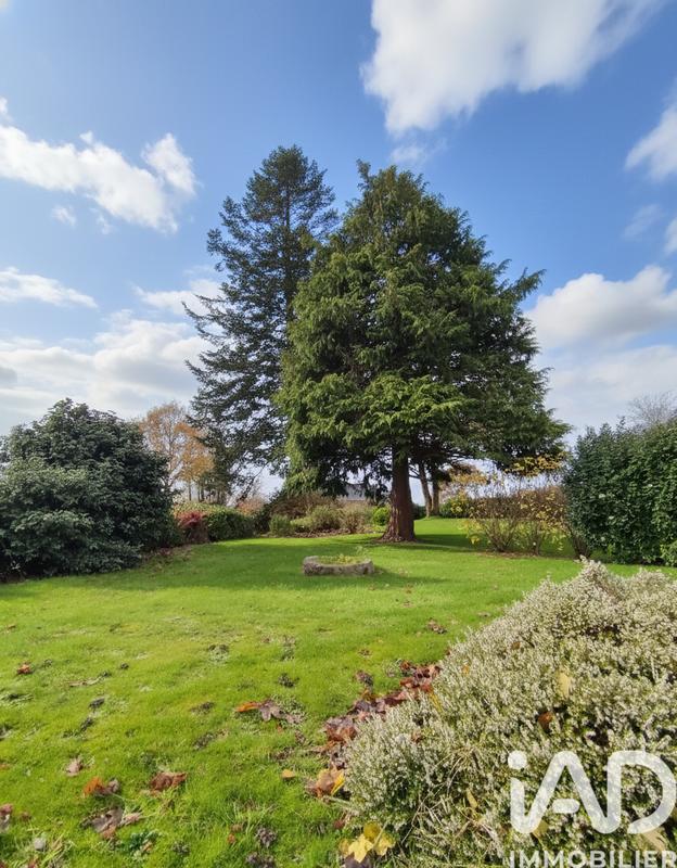 Maison - 210 m² - 8 pièces