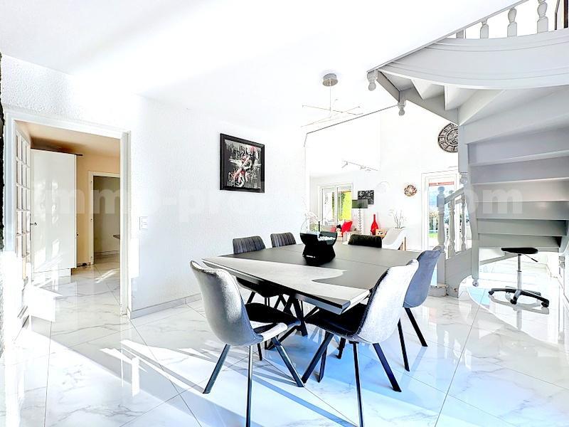 Maison - 177 m² - 5 pièces