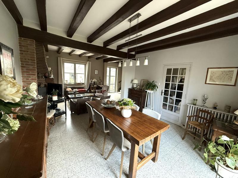 Maison - 166 m² - 8 pièces