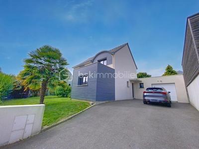 Maison - 136 m² - 6 pièces