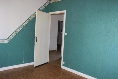 Maison traditionnelle - 94 m² - 4 pièces