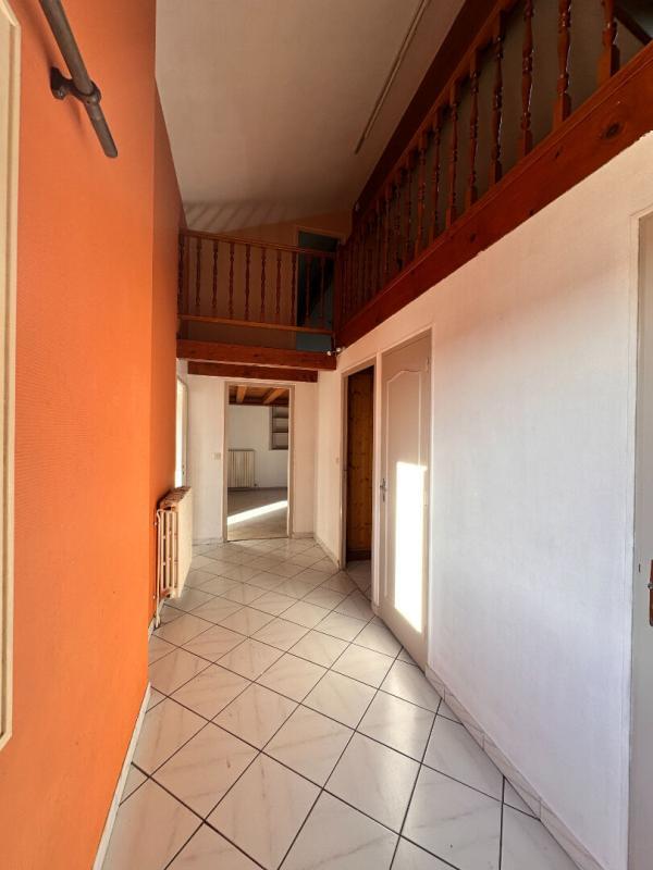 Appartement - 111 m² - 3 pièces