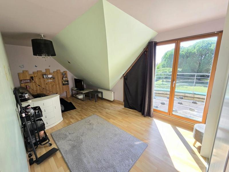 Maison contemporaine - 223 m² - 9 pièces