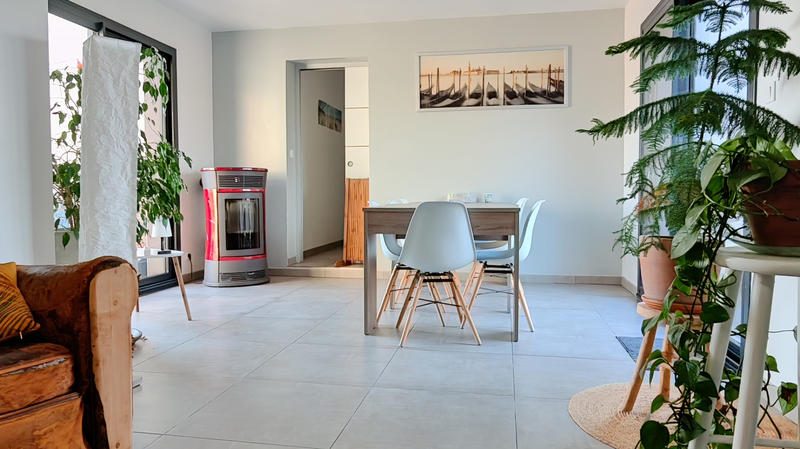 Maison - 210 m² - 7 pièces