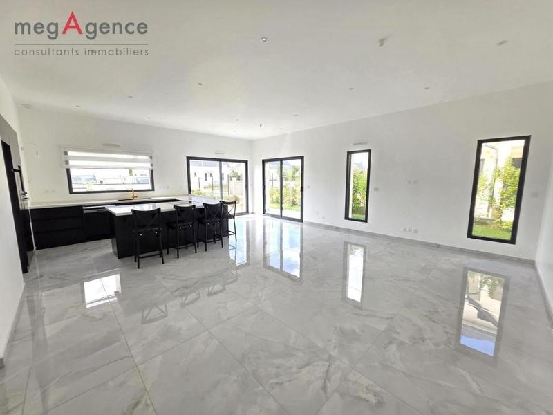 Maison - 125 m² - 6 pièces