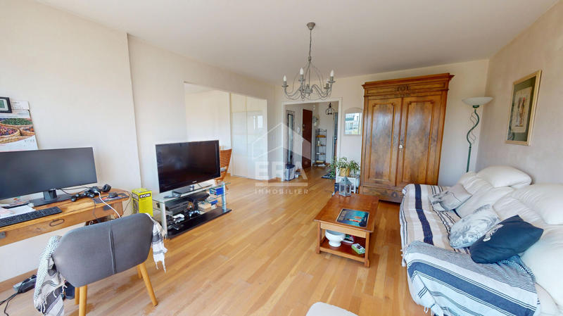 Appartement - 102 m² - 4 pièces