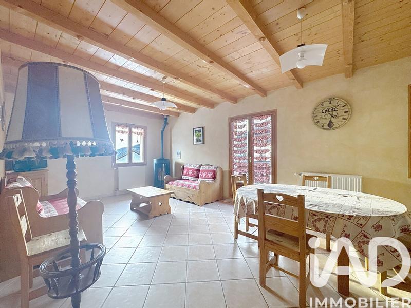 Maison - 300 m² - 21 pièces