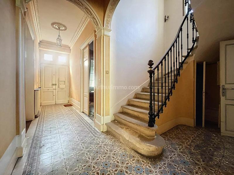 Maison - 211 m² - 6 pièces