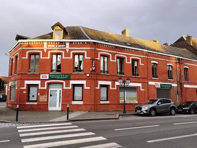 Immeuble - 1 200 m² - 35 pièces