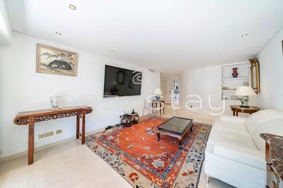 Appartement - 180 m² - 6 pièces