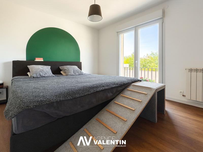 Maison - 95 m² - 5 pièces