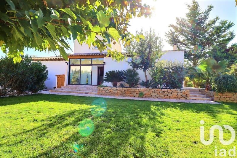 Maison - 240 m² - 5 pièces