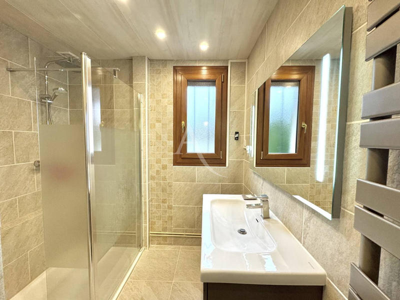 Maison - 104 m² - 5 pièces