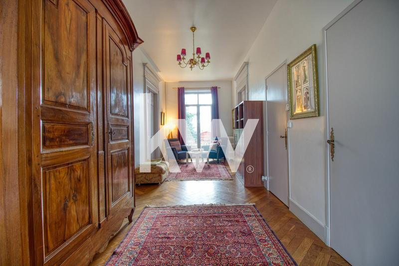 Maison de maîtres - 378 m² - 10 pièces