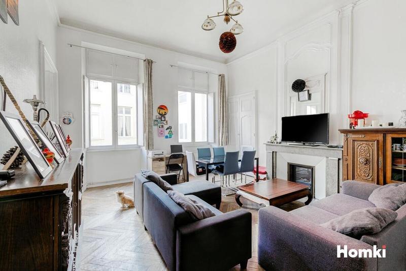 Immeuble - 966 m² - 46 pièces