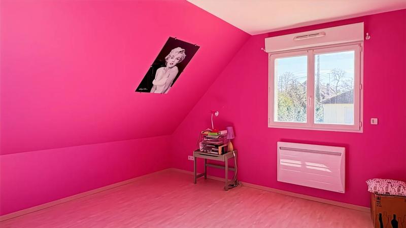 Maison - 202 m² - 9 pièces